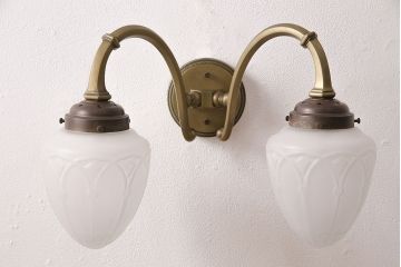 中古　watts(ワッツ)　蕾のようなシルエットが可愛らしいウォールランプ(壁掛け照明、壁付け照明)(定価約7万8千円)(R-048939)