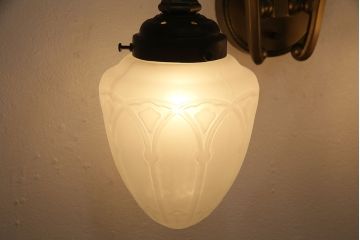 中古　watts(ワッツ)　蕾のようなシルエットが可愛らしいウォールランプ(壁掛け照明、壁付け照明)(定価約7万8千円)(R-048939)