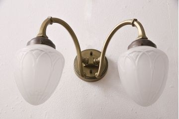 中古　watts(ワッツ)　蕾のようなシルエットが可愛らしいウォールランプ(壁掛け照明、壁付け照明)(定価約7万8千円)(R-048939)