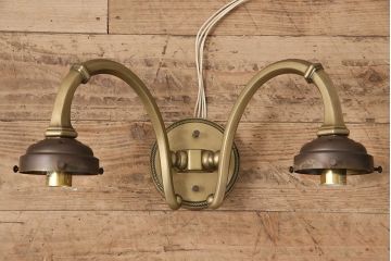中古　watts(ワッツ)　蕾のようなシルエットが可愛らしいウォールランプ(壁掛け照明、壁付け照明)(定価約7万8千円)(R-048939)