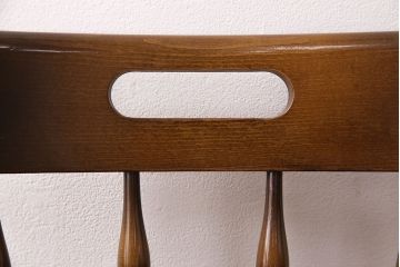 ヴィンテージ家具　飛騨産業　キツツキ　美しい艶と濃淡のある木色が上質な雰囲気を高めるウィンザーチェア(椅子、ダイニングチェア、ビンテージ、ウインザーチェア)(R-048945)