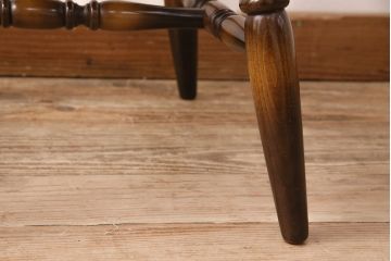 ヴィンテージ家具　飛騨産業　キツツキ　美しい艶と濃淡のある木色が上質な雰囲気を高めるウィンザーチェア(椅子、ダイニングチェア、ビンテージ、ウインザーチェア)(R-048945)