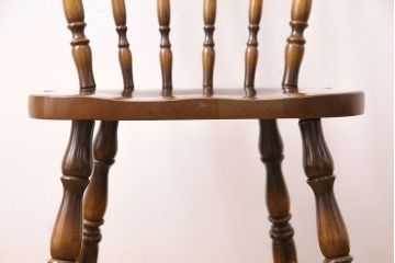 ヴィンテージ家具　飛騨産業　キツツキ　挽き物の意匠が上品な雰囲気漂うウィンザーチェア(椅子、ダイニングチェア、ビンテージ、ウインザーチェア)(R-048946)