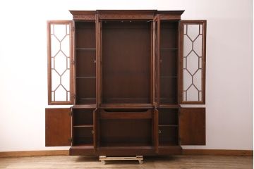 中古美品　ヒッコリーチェア(HICKORY CHAIR)　マホガニー材　高級感とクラシカルな雰囲気を高める照明付きのキャビネット(定価約300万円)(収納棚、飾り棚)(R-048949)