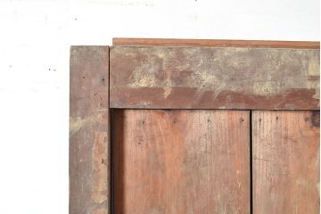 アンティーク建具　ヒノキ材の渋い木肌と重厚感のある佇まいが魅力の格子蔵戸(引き戸、玄関戸)(R-048950)