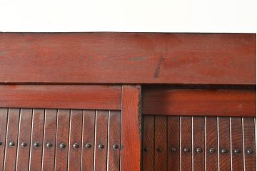 和製アンティーク　特注品　七尺　前面総ケヤキ材の激レア品!漆塗りの赤味がかった色合いが美しい上手物の水屋箪笥(7尺、重ね箪笥、収納棚、食器棚)(R-048951)
