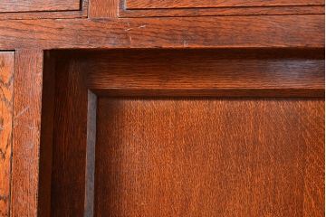 和製アンティーク　ナラ材　模様ガラスがポイント!便利な作業台が付いたレトロな食器棚(収納棚、サイドボード、キャビネット)(R-048954)