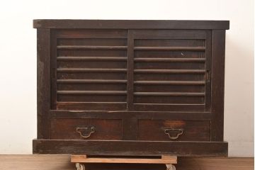和製アンティーク　使い込まれた味わいが楽しめる、明治大正期の四尺水屋箪笥サイドボード(4尺、収納棚、食器棚)(R-048959)