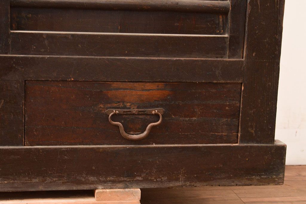 和製アンティーク　使い込まれた味わいが楽しめる、明治大正期の四尺水屋箪笥サイドボード(4尺、収納棚、食器棚)(R-048959)