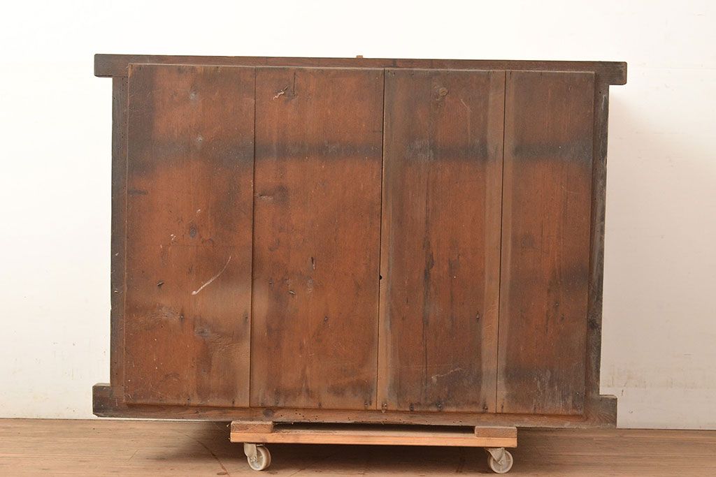 和製アンティーク　使い込まれた味わいが楽しめる、明治大正期の四尺水屋箪笥サイドボード(4尺、収納棚、食器棚)(R-048959)