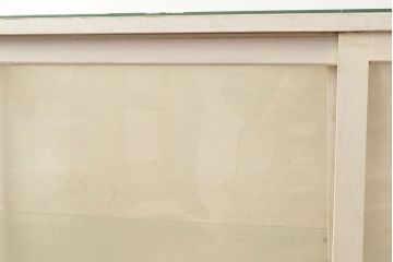 昭和レトロ　シャビーなペイントの大型ガラスケース(キャビネット、ガラスケース、ガラス戸棚、収納棚)(R-048960)