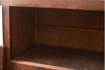 和製アンティーク　前面欅(ケヤキ)材　重厚な佇まいの大型帳場箪笥(水屋箪笥、サイドボード、テレビ台、テレビボード)(R-048964)