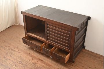 和製アンティーク　前面欅(ケヤキ)材　重厚な佇まいの大型帳場箪笥(水屋箪笥、サイドボード、テレビ台、テレビボード)(R-048964)