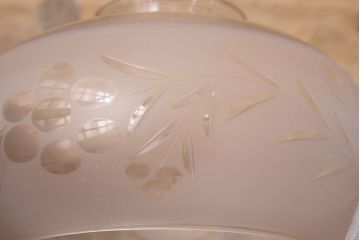 アンティーク照明　美しい切子カットが魅力的なガラスシェードの天井照明(吊り下げ照明、ペンダントライト)(R-048972)