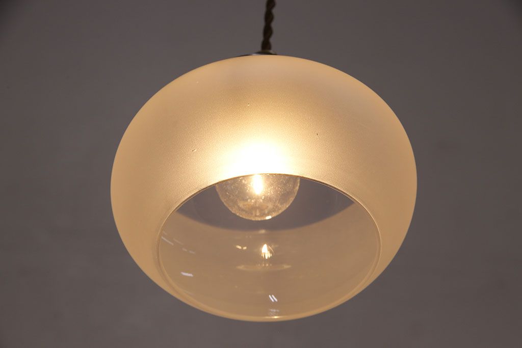 アンティーク照明　ふんわりとした柔らかい光を放つシンプルな天井照明(吊り下げ照明、ペンダントライト)(R-048975)