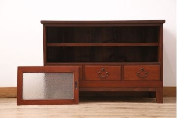 和製アンティーク　品のある佇まいが魅力的な前面ケヤキ材製の時代箪笥ローボード(収納棚、戸棚、キャビネット)(R-048977)