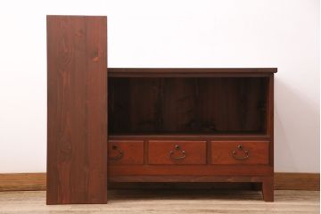 和製アンティーク　品のある佇まいが魅力的な前面ケヤキ材製の時代箪笥ローボード(収納棚、戸棚、キャビネット)(R-048977)