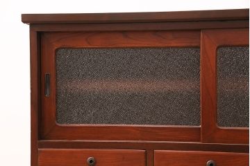 和製アンティーク　品のある佇まいが魅力的な前面ケヤキ材製の時代箪笥ローボード(収納棚、戸棚、キャビネット)(R-048977)