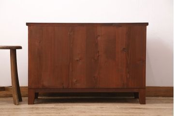 和製アンティーク　品のある佇まいが魅力的な前面ケヤキ材製の時代箪笥ローボード(収納棚、戸棚、キャビネット)(R-048977)