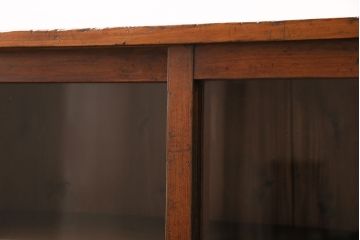 和製アンティーク　見せる収納を楽しめる!シンプルさが魅力の戸棚(収納棚、キャビネット)(R-048982)