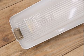 昭和レトロ　東芝(TOSHIBA)　FK-2124　デットストック品の蛍光防犯灯(照明)(R-048992)