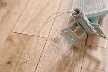 昭和レトロ　東芝(TOSHIBA)　FK-2124　デットストック品の蛍光防犯灯(照明)(R-048992)