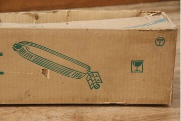 昭和レトロ　東芝(TOSHIBA)　FK-2124　デットストック品の蛍光防犯灯(照明)(R-048992)