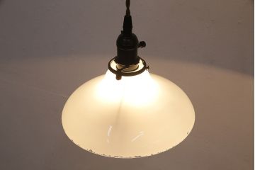 アンティーク照明　素朴な雰囲気が昔懐かしい天井照明(吊り下げ照明、ペンダントライト)(R-048993)