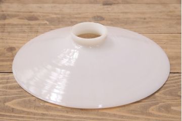 アンティーク照明　ノスタルジックな雰囲気漂う平笠シェードの吊り下げ照明(ペンダントライト、天井照明、電笠)(R-048996)