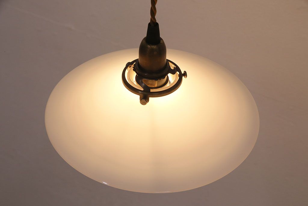 アンティーク照明　レトロな平笠シェードのペンダントライト2個セット(天井照明、吊り下げ照明、電笠)(R-048997)