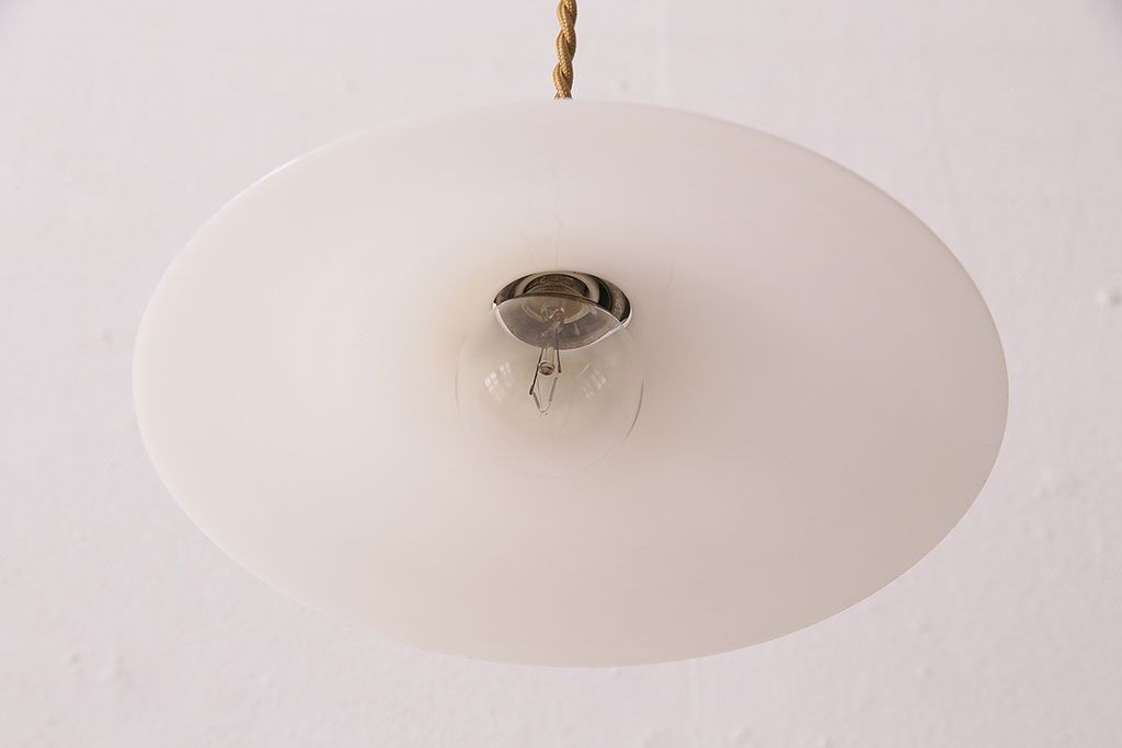 アンティーク照明　レトロな平笠シェードのペンダントライト2個セット(天井照明、吊り下げ照明、電笠)(R-048997)