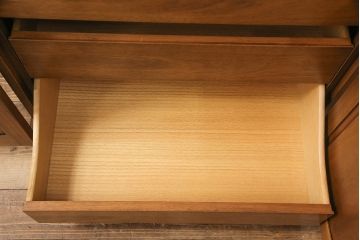 中古　DREXEL HERITAGE(ドレクセルヘリテイジ)　Triune(トライユン)　優雅な佇まいが魅力のクリデンザキャビネット(クレデンザ、サイドボード、リビングボード)(定価約66万円)(R-049003)