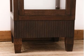【オーダー注文・受注生産商品】ラフジュ工房オリジナル　上品なアンティークデザインが魅力のナラ材製縦型ガラスケース(ショーケース、陳列棚)(R-049005)