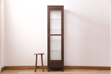 【オーダー注文・受注生産商品】ラフジュ工房オリジナル　上品なアンティークデザインが魅力のナラ材製縦型ガラスケース(ショーケース、陳列棚)(R-049005)