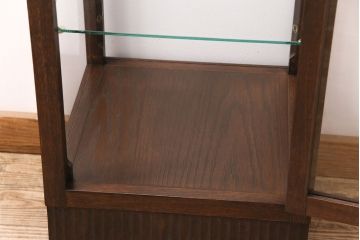 【オーダー注文・受注生産商品】ラフジュ工房オリジナル　上品なアンティークデザインが魅力のナラ材製縦型ガラスケース(ショーケース、陳列棚)(R-049005)