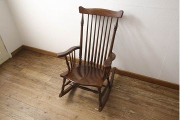 中古　九州民芸家具　ゆったりとした時間を過ごせる、贅沢なロッキングチェア(アームチェア、椅子)(R-049009)
