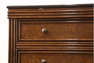 中古　美品　スペインで生まれたVAROSA VALENTI(バロッサ バレンティ)の気品のあるチェスト(引き出し)(定価約49万円)(R-049015)