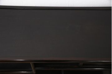 和製アンティーク　総シタン材　螺鈿と蒔絵の装飾が上質な和の空間を演出する時代物の飾り棚(茶棚、違い棚、収納棚)(R-049019)
