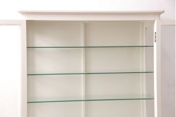 和製アンティーク　3面ガラス　シャビーな雰囲気がお洒落なホワイトペイントのケビントキャビネット(ガラスケース、ショーケース、飾り棚)(R-049021)