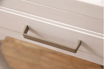 和製アンティーク　3面ガラス　シャビーな雰囲気がお洒落なホワイトペイントのケビントキャビネット(ガラスケース、ショーケース、飾り棚)(R-049021)