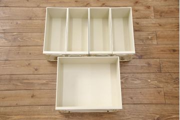 中古　イギリス製　ロココ様式　華やかなバラの装飾が印象的な可愛らしいドレッサー(定価約45万円)(鏡台)(R-049022)