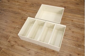 中古　イギリス製　ロココ様式　華やかなバラの装飾が印象的な可愛らしいドレッサー(定価約45万円)(鏡台)(R-049022)