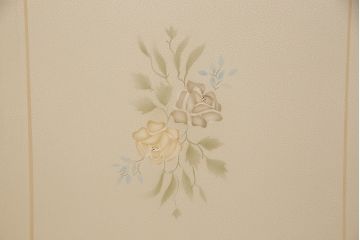 中古　イギリス製　ロココ様式　華やかなバラの装飾が印象的な可愛らしいドレッサー(定価約45万円)(鏡台)(R-049022)
