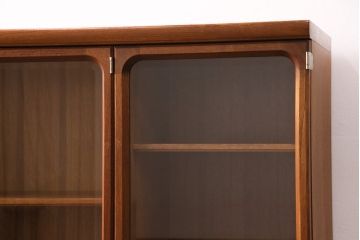 和製ヴィンテージ　日田工芸　温かみのある木肌が魅力のチーク材製キャビネット(収納棚、飾り棚、ビンテージ)(R-049023)