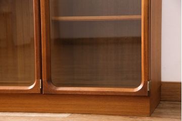 和製ヴィンテージ　日田工芸　温かみのある木肌が魅力のチーク材製キャビネット(収納棚、飾り棚、ビンテージ)(R-049023)
