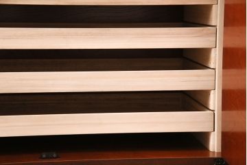 中古　民芸家具　衣装盆付き!赤みのある木肌が魅力の整理箪笥(収納タンス、ローボード、着物箪笥)(R-049031)