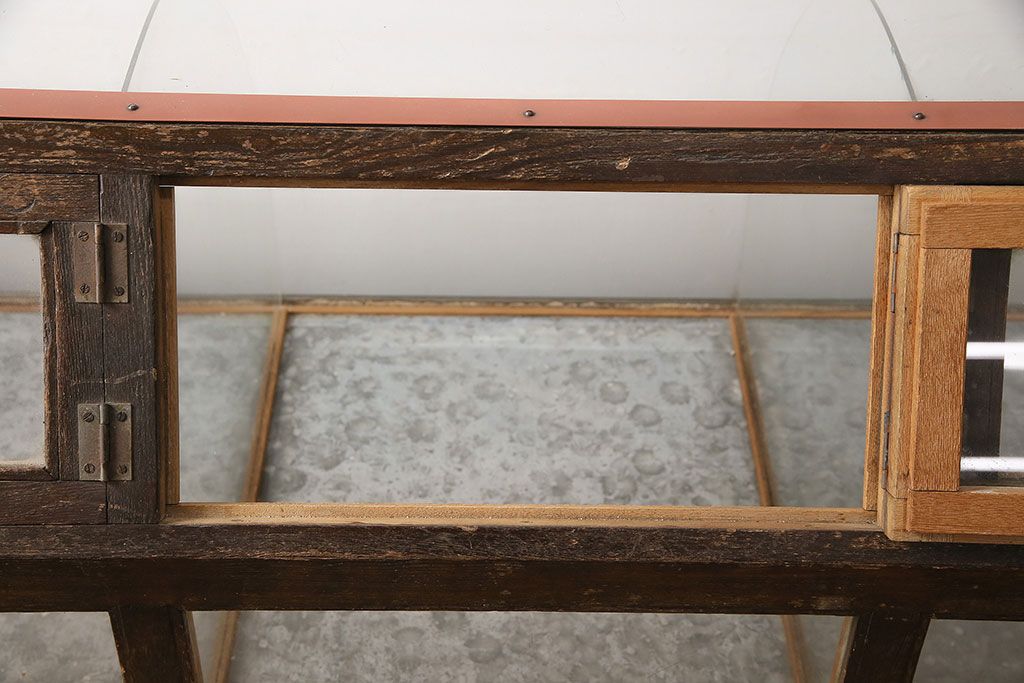 和製アンティーク　激レアデザイン!丸いフォルムがお洒落なガラスケース(飾り棚、ショーケース、陳列棚)(R-049035)