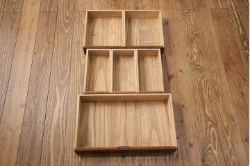 和製アンティーク　素朴な木肌が味わい深い、総桐材製の小箪笥(小物収納、引き出し、戸棚)(R-049039)