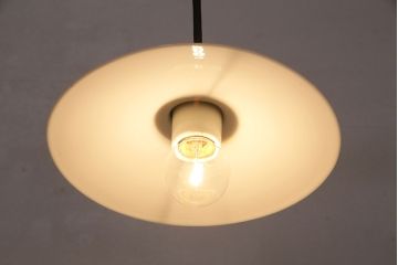 アンティーク照明　昔ながらのデザインが趣溢れる平笠シェードの天井照明2個セット(ペンダントライト、天井照明)(R-049040)