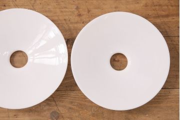 アンティーク照明　昔ながらのデザインが趣溢れる平笠シェードの天井照明2個セット(ペンダントライト、天井照明)(R-049040)